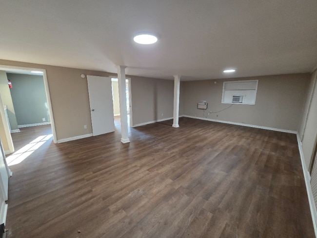 Photo - 2422-2424-2424 Tinnell Ct Unit 2424