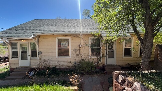 Photo - 825 Midland Ave