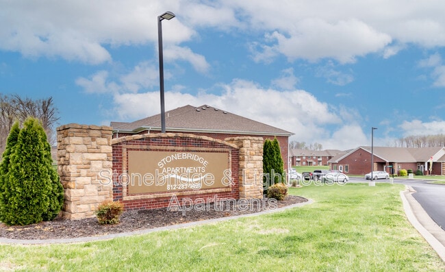 Building Photo - 201 Stonebench Cir