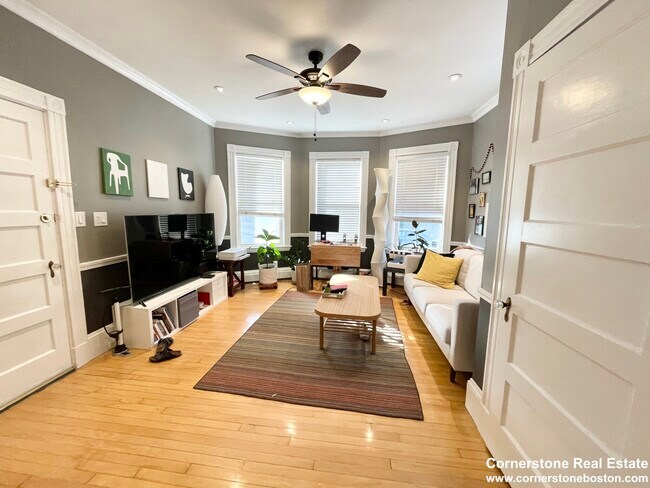 Photo - 76 Parker Hill Ave Unidad 1