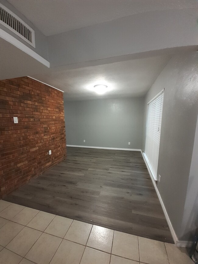 Photo - 9022 Millwood Dr