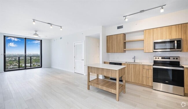 Building Photo - 555 NE 8th St Unit 2208 Rental