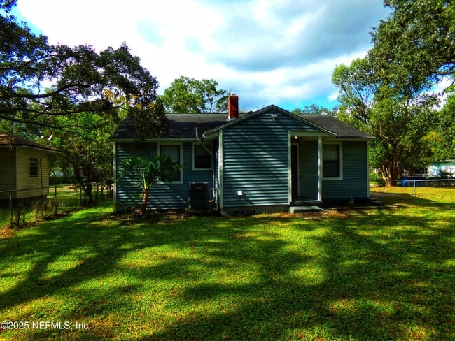 Photo - 2456 Ellington Ave