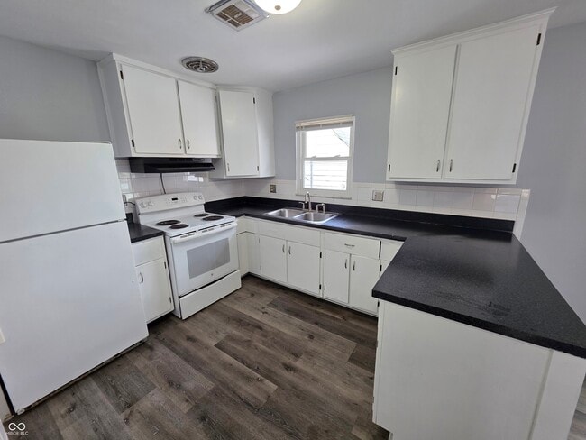 Photo - 3821 Biscayne Rd