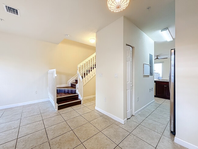 Photo - 142 SE 28th Ter