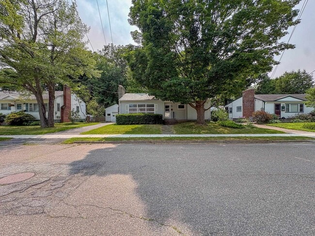 38 Marshall Dr