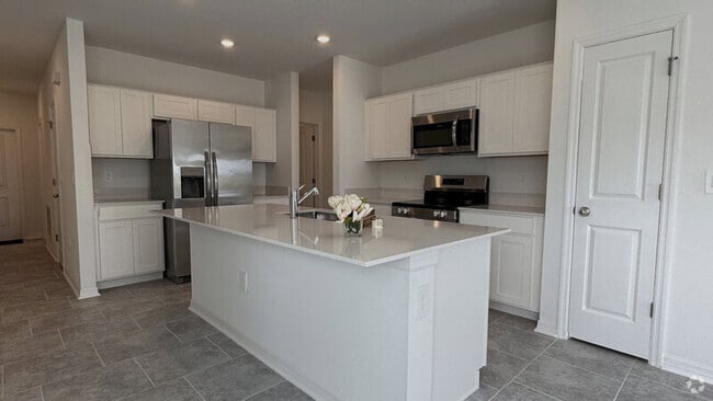 Building Photo - 1240 Tyler Lp Rental