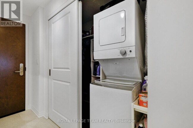 Photo - 805 Carling Ave Unit 1508