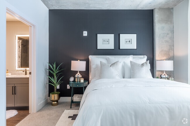 1BR, 1BA - 727SF - The Point at Reston