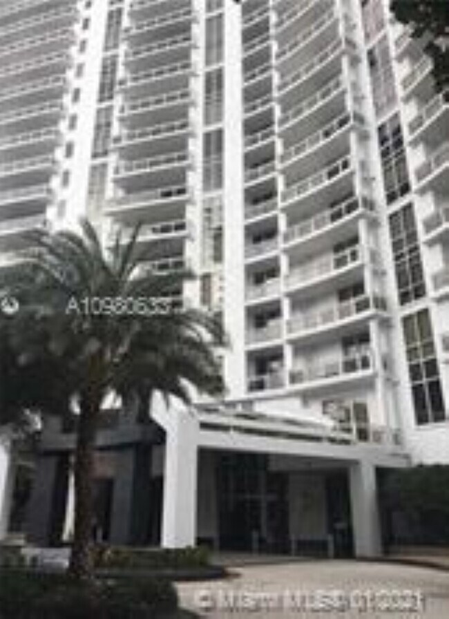 Photo - 901 Brickell Key Blvd