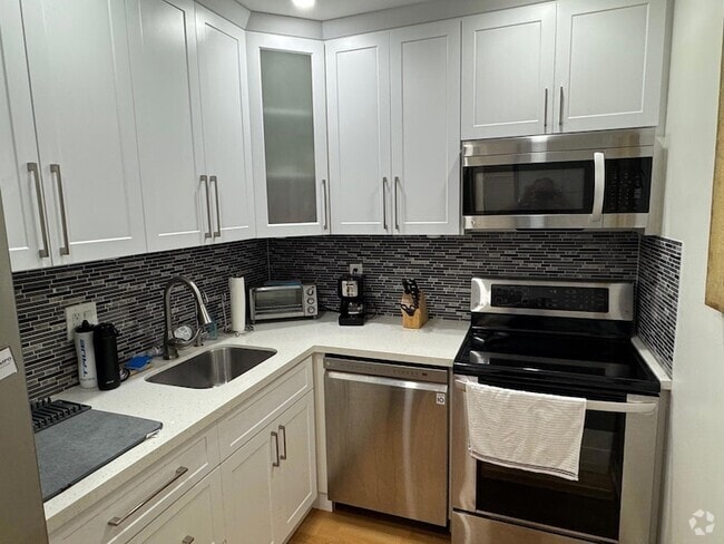 Building Photo - 5840 NE 22nd Way Unit 7057 Rental