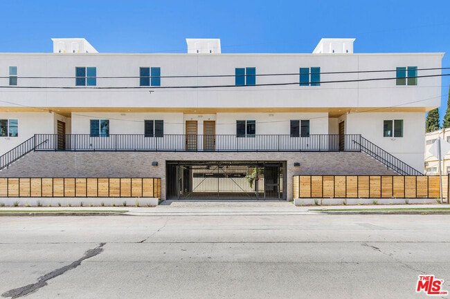 Photo - 11241 Morrison St Unit 3