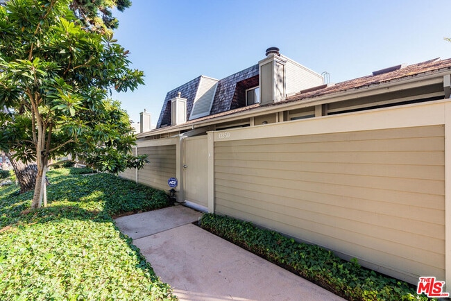 Photo - 13350 Maxella Ave Unidad 3