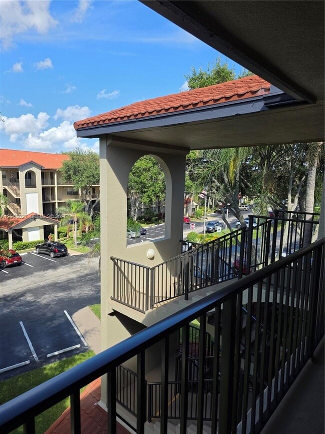 Photo - 1000 SW 128th Terrace Unidad 414V