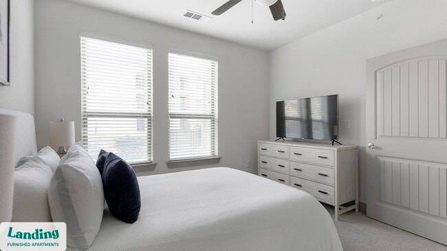 Photo - 12500 Shadowglen Trce Unidad 11304.1408870