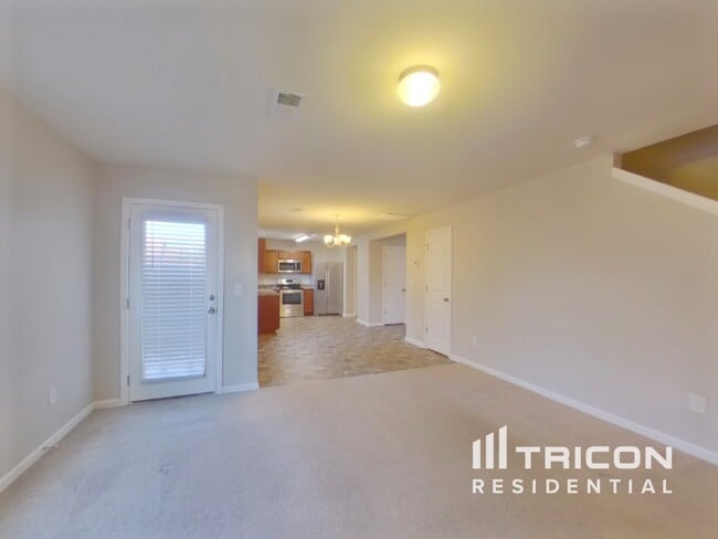 Photo - 117 Vermillian Dr