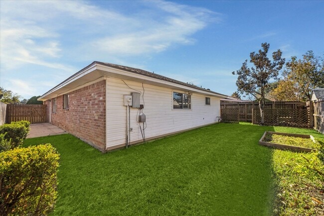 Photo - 1808 Wren Dr