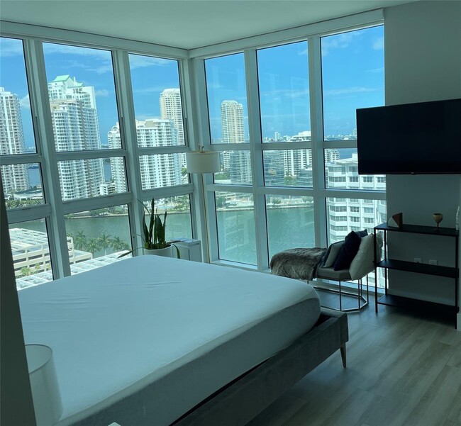 Photo - 950 Brickell Bay Dr Condo