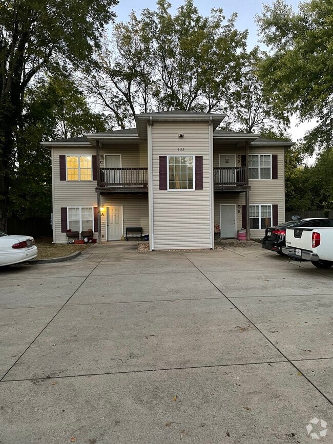 Building Photo - 103 Mill St Unit C Rental
