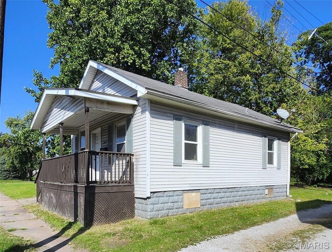 Photo - 2412 Bromley Ave