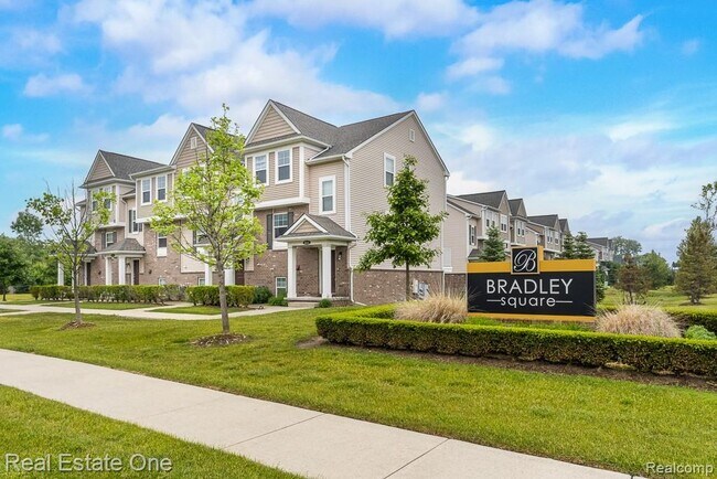 Photo - 4637 Bradley Cir