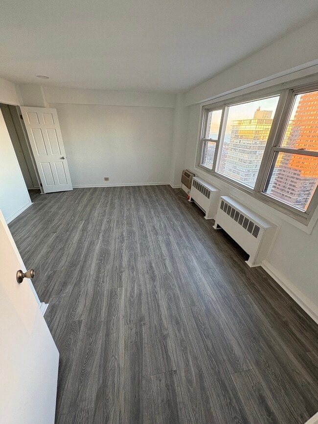 Photo - 2909 N Sheridan Rd Unit 1902