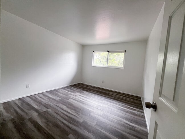 Bedroom 1 - 621 Grand Fir Ave Unit 4