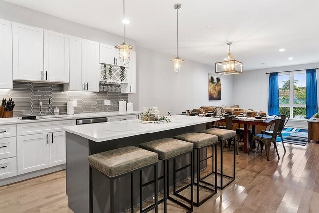 Photo - 1611 N 27th St