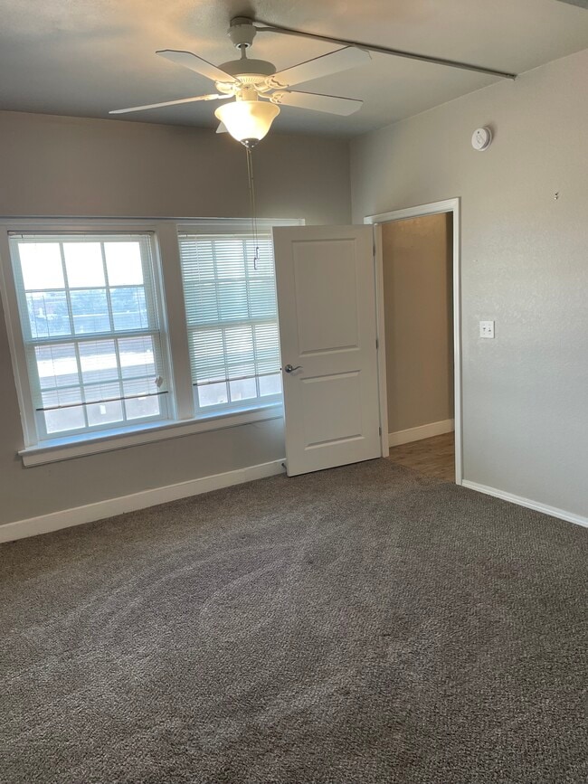 Laguna Loft Apartments Cisco, TX