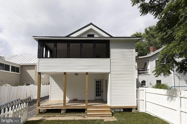 355 National Ave