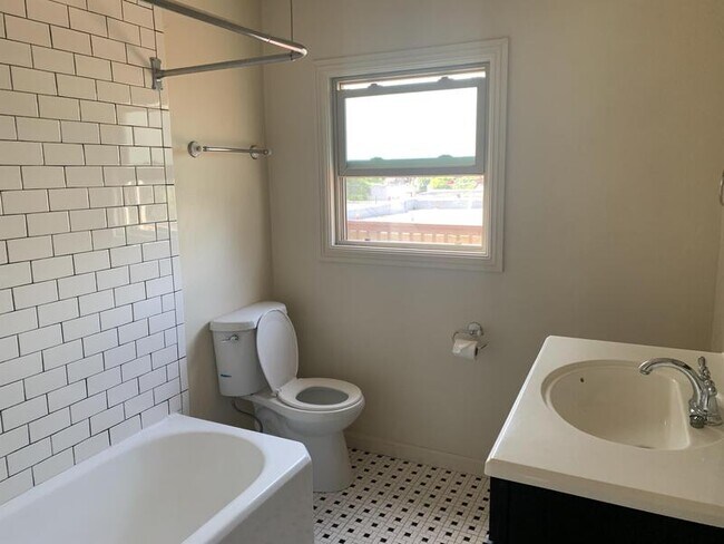 Photo - 4162 1/2 Monroe Ave