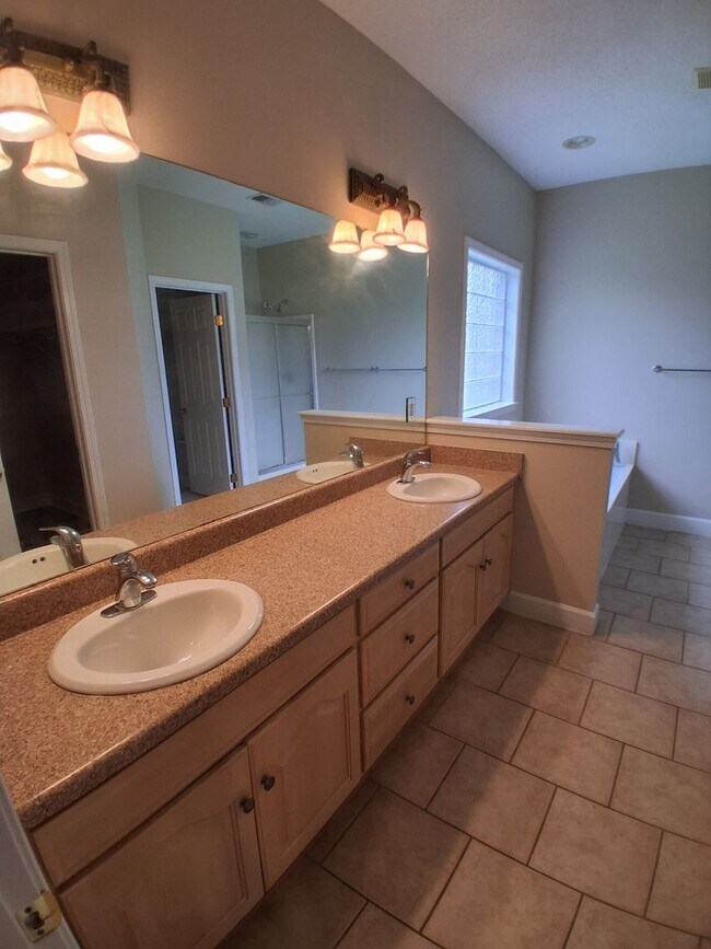 Photo - Beautiful 4-bedroom 2 bath home 69S Tuscaloosa