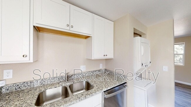 Photo - 2405 E St Vrain St Unit 104