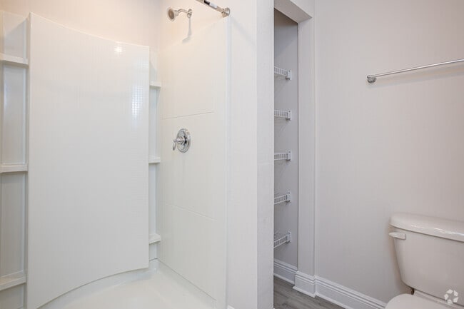 3BR, 2.5BA - 1,553SF