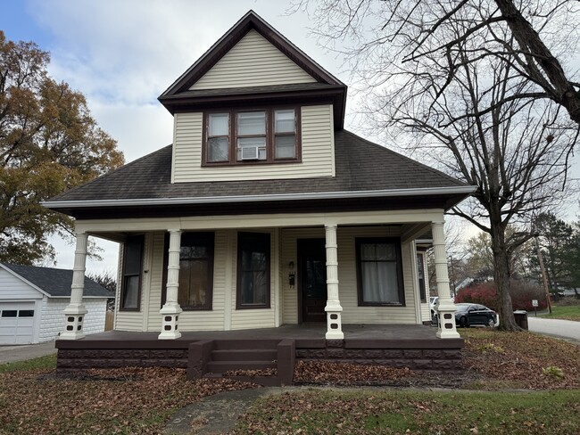 Building Photo - 311 S Lincoln Blvd Rental