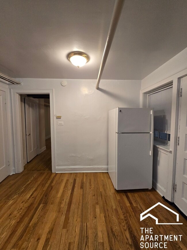 Photo - 1454 Oak Ave Unit G