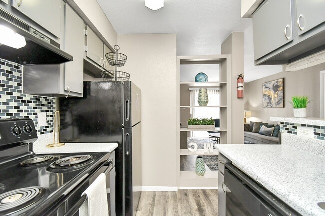 Building Photo - 12211 Fondren Rd Unit 712 Rental