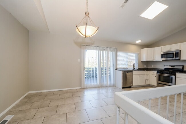 Photo - 5305 Springtrail Dr