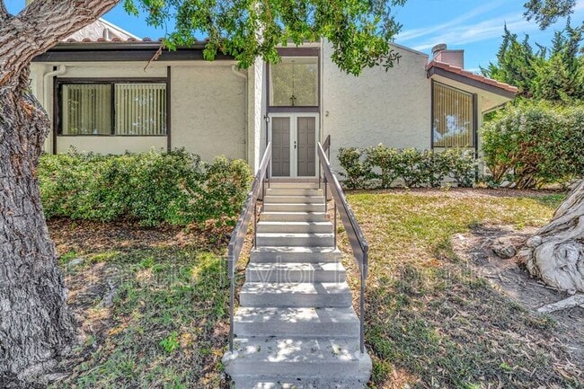 Building Photo - 7526 Jerez Ct Unit 2 Rental