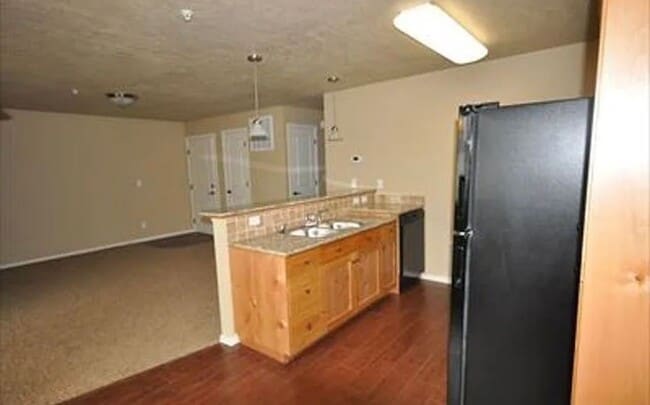 Building Photo - 2992 W Acarrera Ln Unit 202