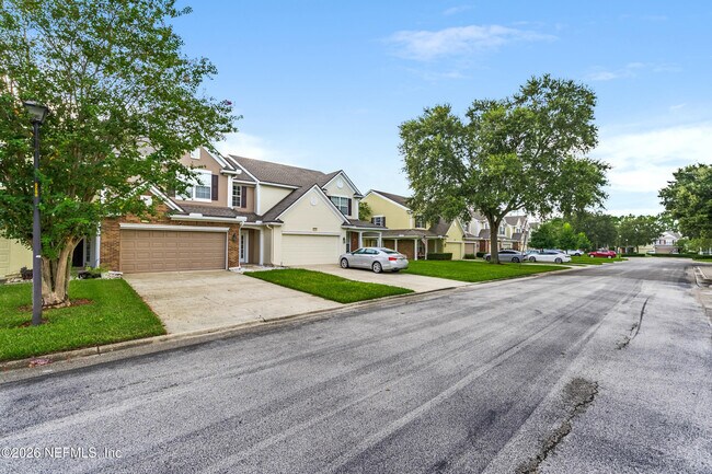 6280 Autumn Berry Cir