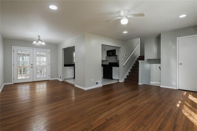 Photo - 2821 Petersburg Ct