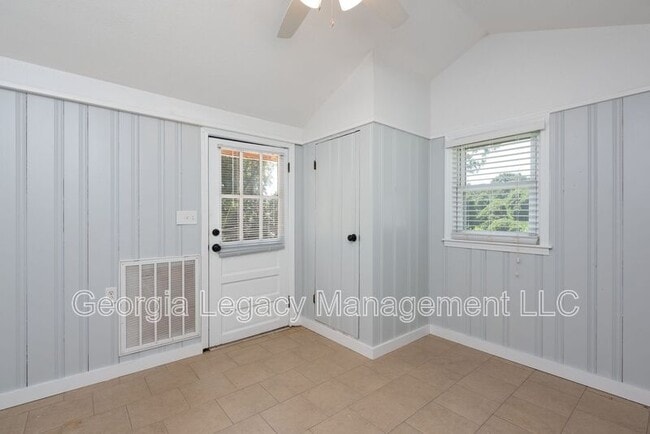 Photo - 2615 W Main St