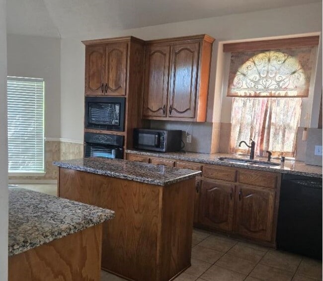 Photo - 5719 Candlecreek Dr