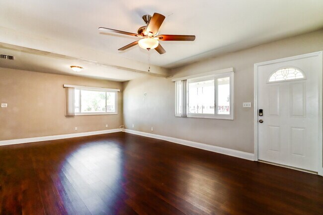 Photo - 5100 98th Ave