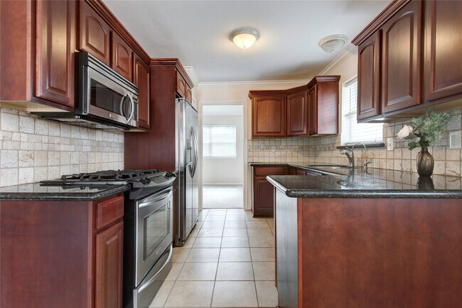 Photo - 6214 Rutherglenn Dr