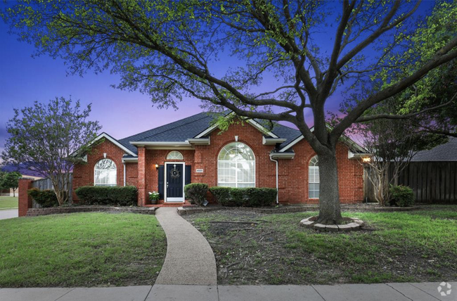 Building Photo - 4500 Portrait Ln Rental