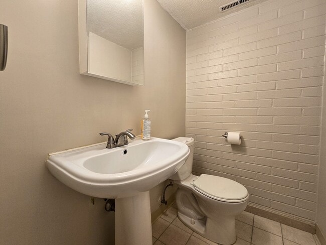 Photo - 1824 Beacon St Unit 3D