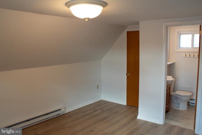 Photo - 450 E Butler Ave Unit APT A