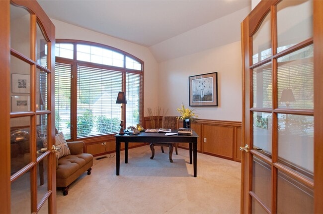 Photo - Elegant Forest Ridge Home in Bellevue